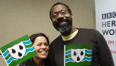 popular-entertainer-lenny-henry-and-the-county-flag-of-worcestershire