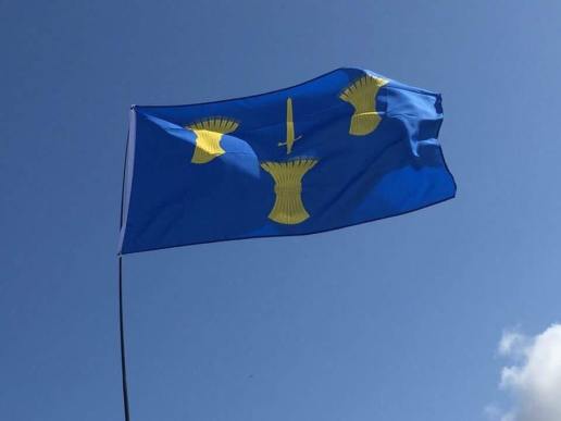 The Cheshire flag flying at the Dorset Steam Fair.