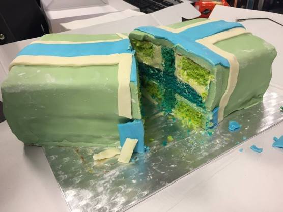 A Gloucestershire flag cake