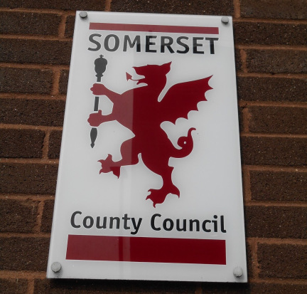somerset-cc-logo-flag2