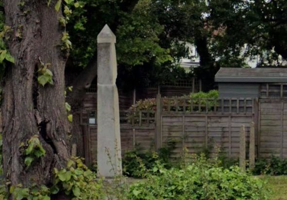 This image has an empty alt attribute; its file name is middlesex-county-boundary-marker-by-the-now-demolished-ivy-cottage-waterfall-road-southgate3-2.jpg